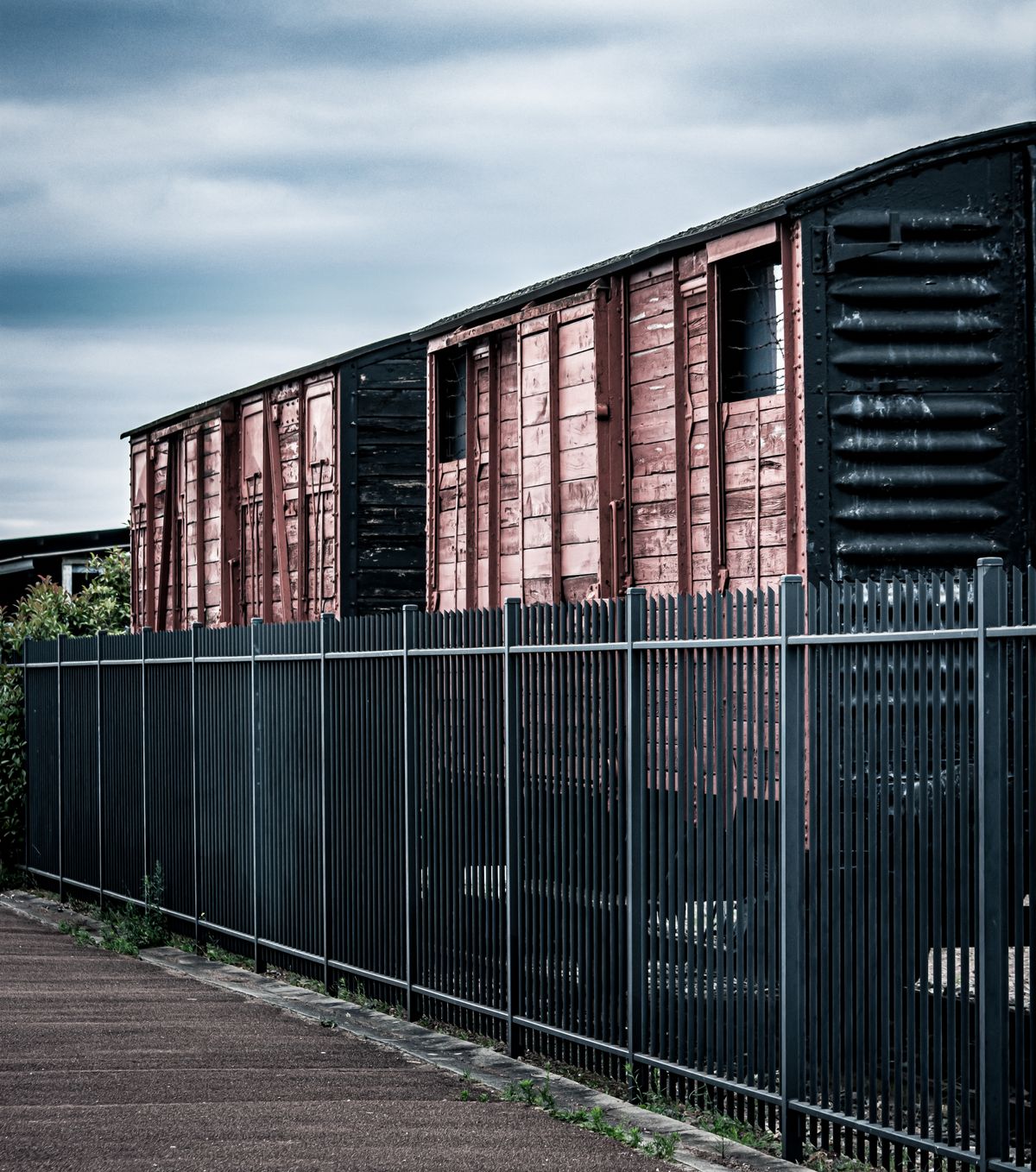 Steel security fence